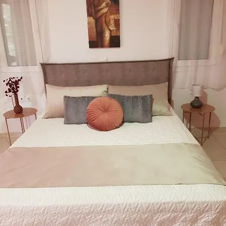 Theti Apartament